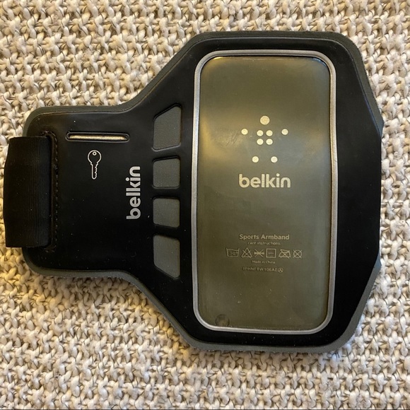 belkin Accessories - Belkin Black Arm Running Strap Case w/ Key Pocket
